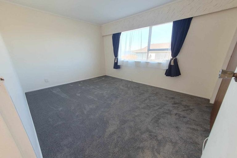 Photo of property in 2/59 Cypress Drive, Maungaraki, Lower Hutt, 5010