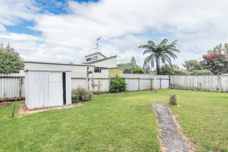 Photo of property in 86 Aorangi Road, Paraparaumu, 5032