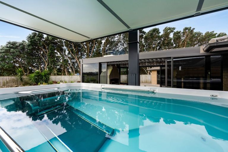 Photo of property in 25b Dolphin Parade, Bell Block, New Plymouth, 4312