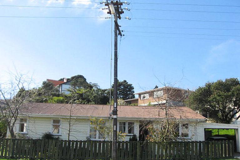 Photo of property in 3 Upjohn Street, Brooklands, New Plymouth, 4310