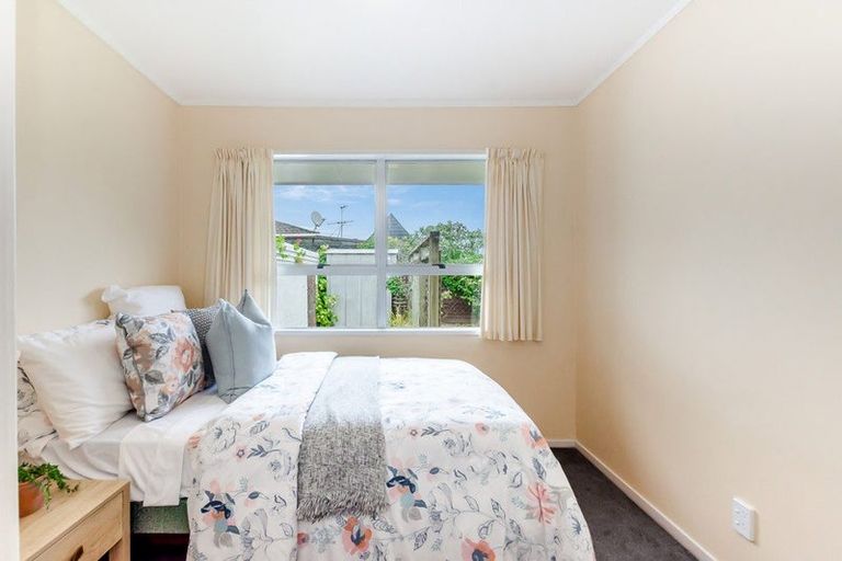 Photo of property in 19a Rewarewa Crescent, Waikanae, 5036