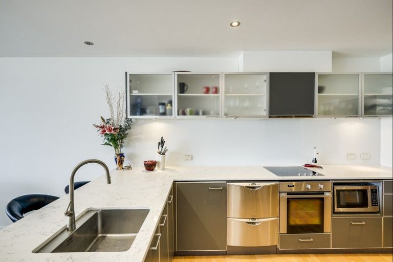 Photo of property in 209/7 Humber Street, Pandora, Napier, 4110