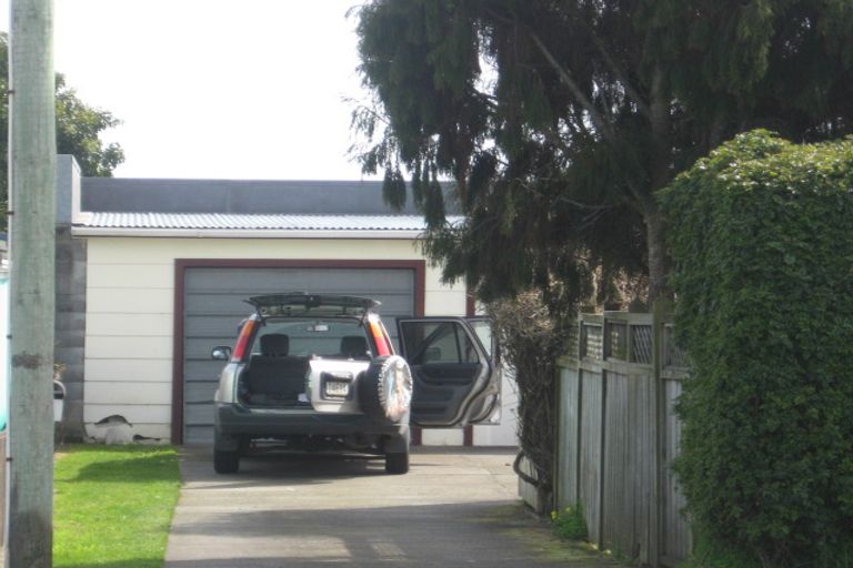 Photo of property in 19 Richmond Street, Waitara, 4320