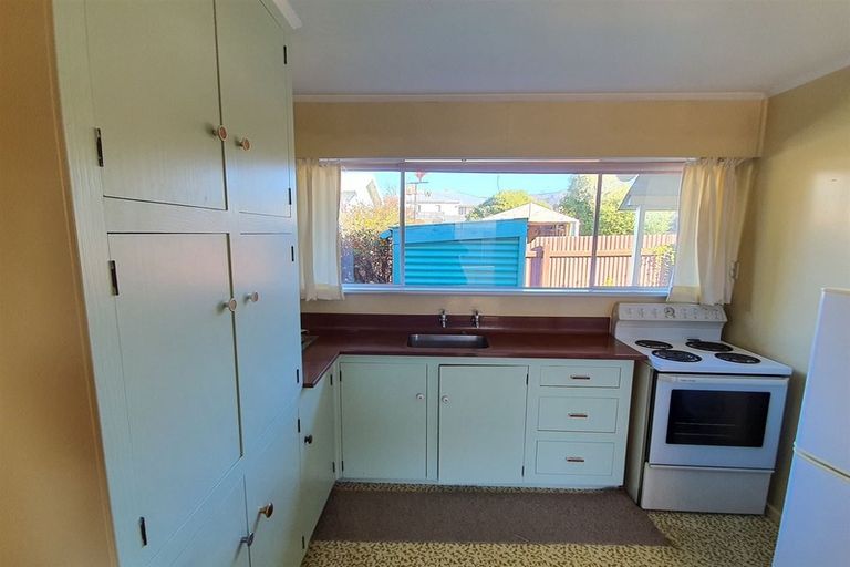 Photo of property in 16 Browns Avenue, Waimate, 7924