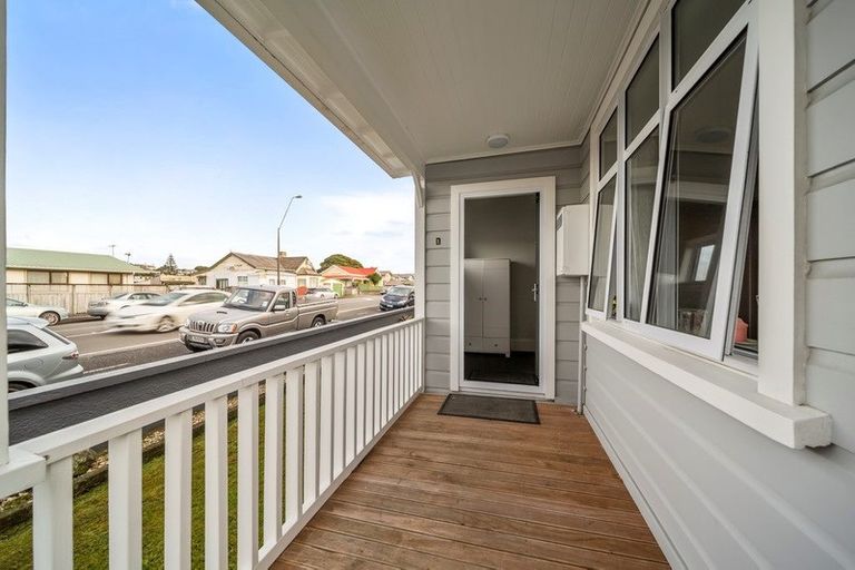Photo of property in 240 Saint Aubyn Street, New Plymouth, 4310