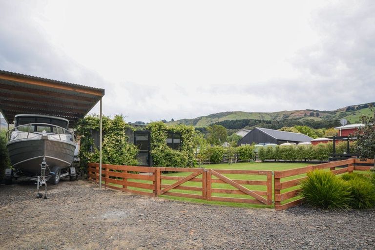 Photo of property in 27 Pawsons Valley Road, Duvauchelle, 7581