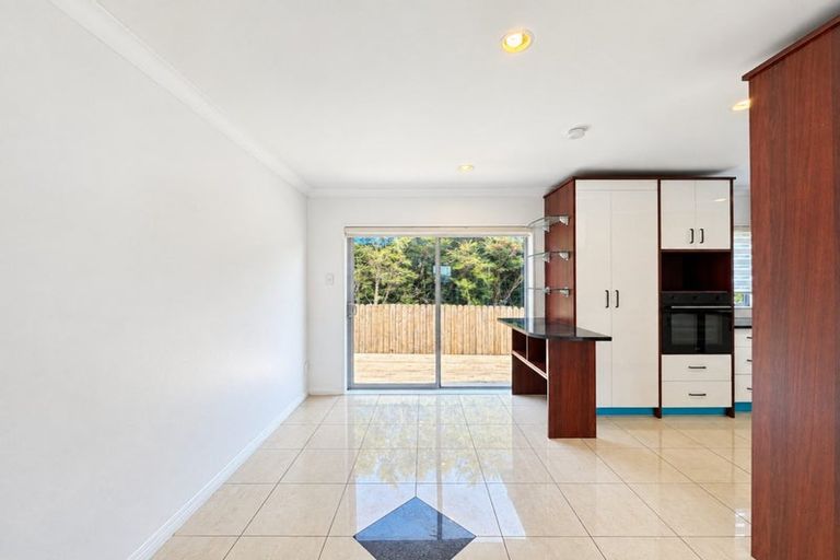 Photo of property in 10 Andrusha Place, Flat Bush, Auckland, 2019