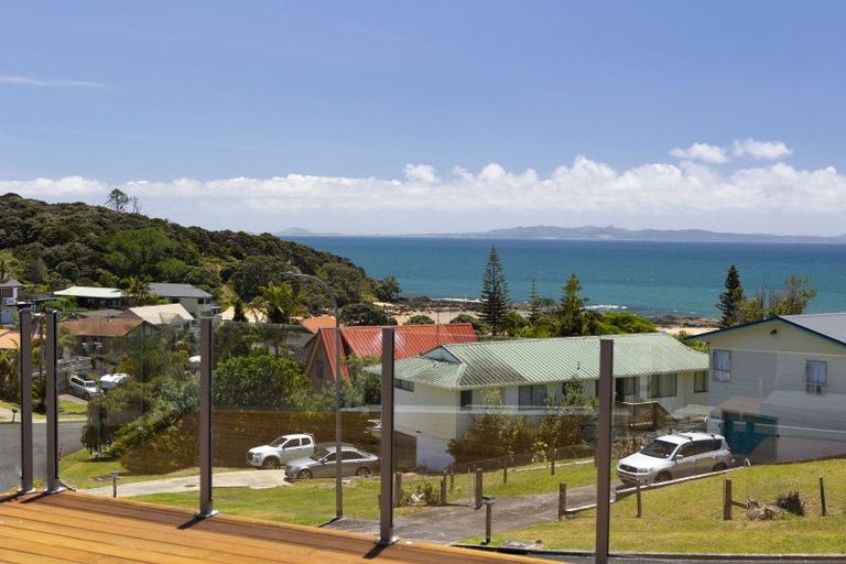 Photo of property in 11 Dudley Crescent, Cable Bay, 0420