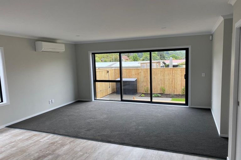Photo of property in 8/64 Glen Road, Stokes Valley, Lower Hutt, 5019