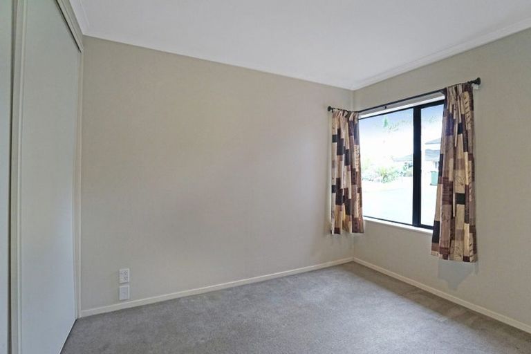 Photo of property in 33 Fergy Crescent, Wattle Downs, Auckland, 2103