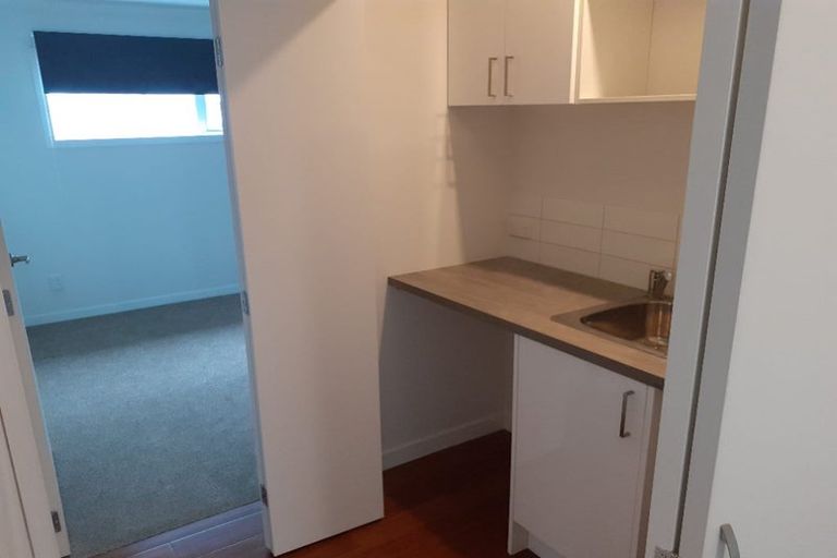 Photo of property in 10a Stone Street, Miramar, Wellington, 6022