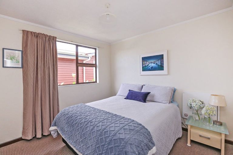 Photo of property in 15 Golding Road, Taradale, Napier, 4112