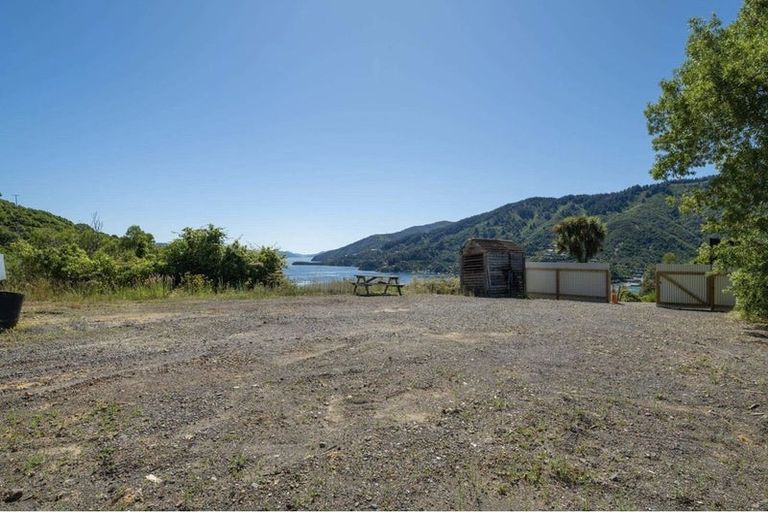 Photo of property in 43 Marina Drive, Waikawa, Picton, 7220