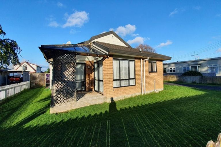 Photo of property in 1/130 Kimpton Road, Papatoetoe, Auckland, 2025