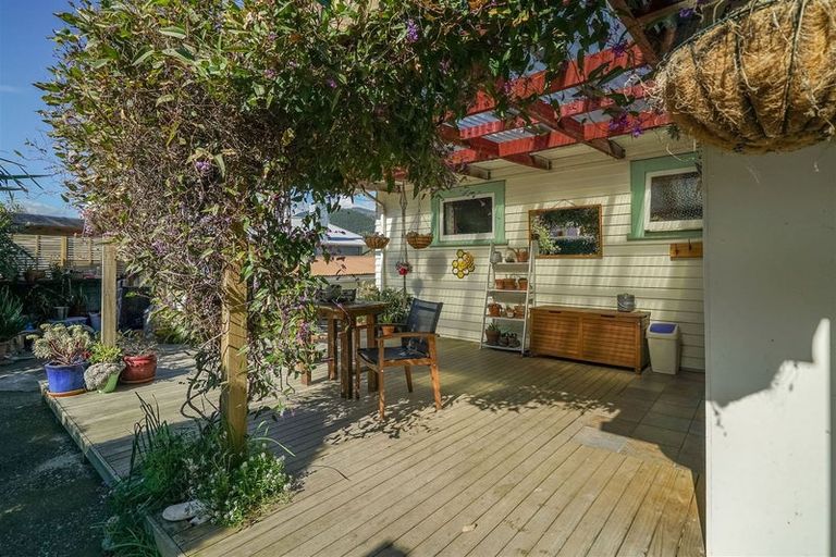 Photo of property in 87 Toi Toi Street, Toi Toi, Nelson, 7010