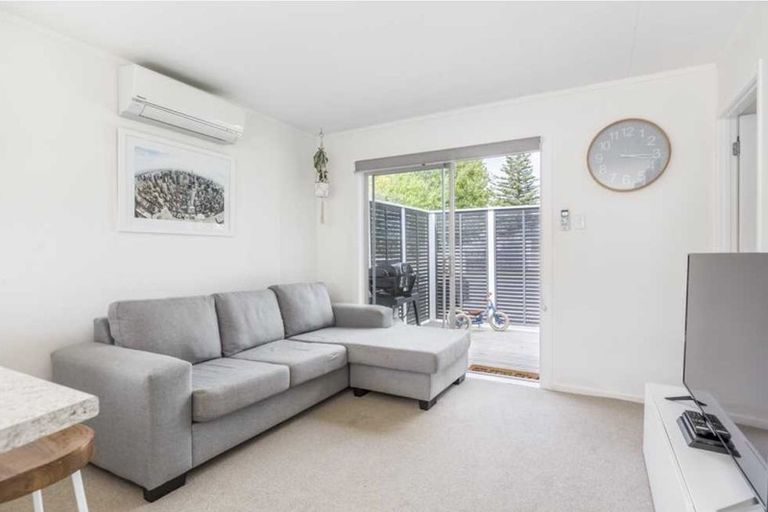 Photo of property in 122a The Circle, Manly, Whangaparaoa, 0930