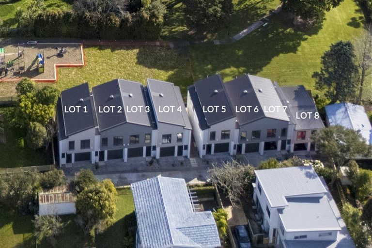 Photo of property in 2/30a Tirimoana Road, Te Atatu South, Auckland, 0602