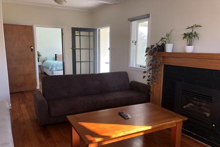 Photo of property in 2/72 Nile Road, Milford, Auckland, 0620