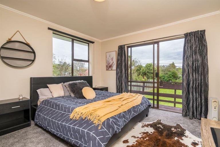 Photo of property in 8 Greenhithe Street, Waihola, Milton, 9073