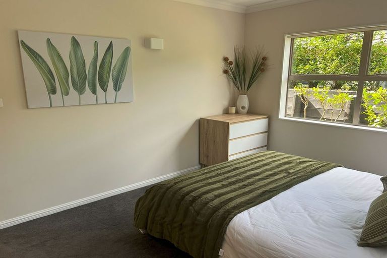 Photo of property in 88 San Marino Drive West, Henderson, Auckland, 0612