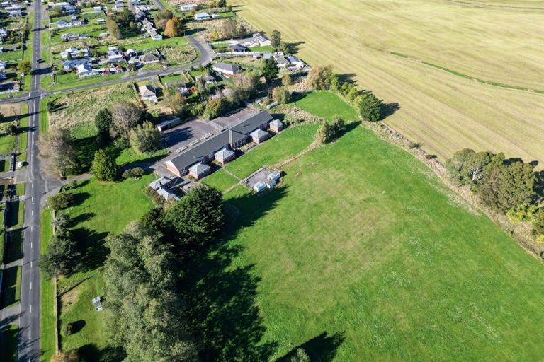 Photo of property in 63 Hastings Street, Ohai, 9635