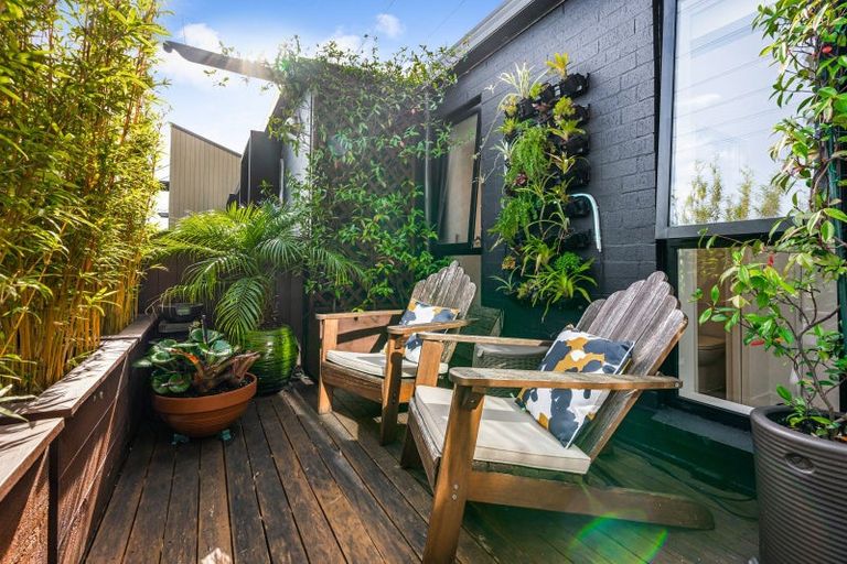 Photo of property in 12 Cochrane Road, Hobsonville, Auckland, 0616