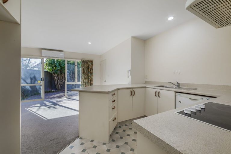 Photo of property in 17d Division Street, Riccarton, Christchurch, 8041
