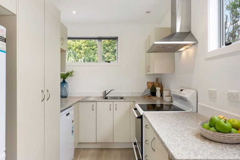 Photo of property in 3 Brydon Way, Paparangi, Wellington, 6037