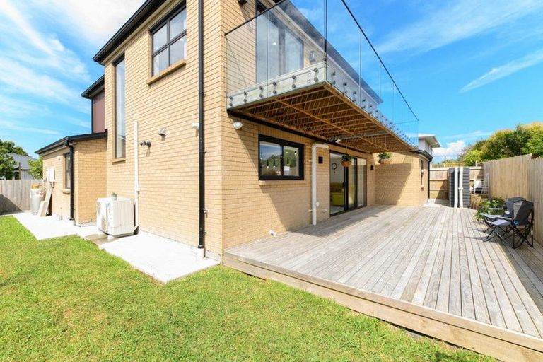 Photo of property in 6a Cutler Street, New Lynn, Auckland, 0600