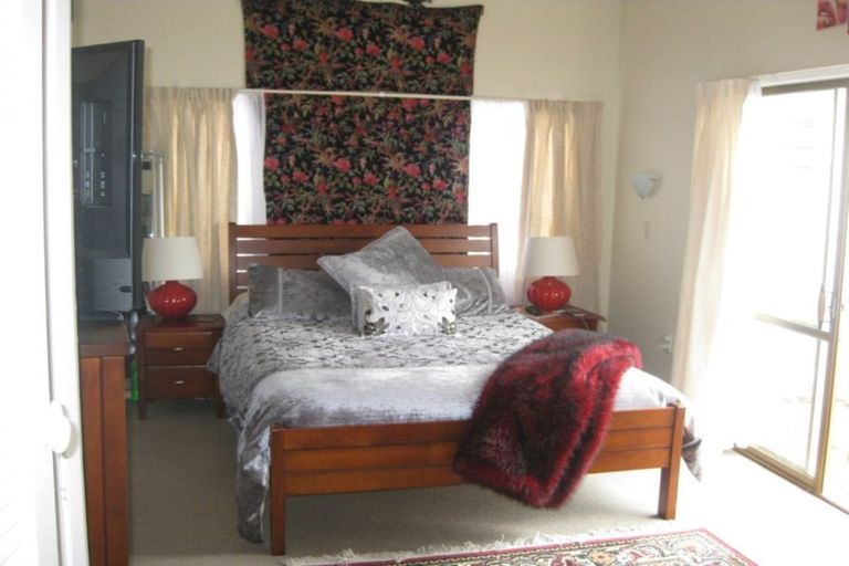 Photo of property in 32 Queen Street, Dannevirke, 4930