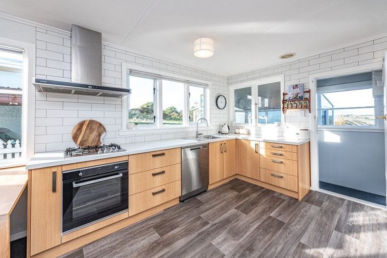 Photo of property in 5 Bastia Avenue, Bastia Hill, Whanganui, 4500