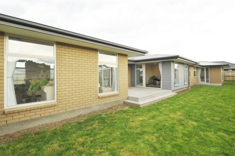 Photo of property in 15 Pistacia Place, Hornby, Christchurch, 8025