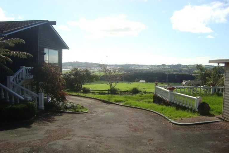 Photo of property in 200 Redoubt Road, Flat Bush, Auckland, 2019