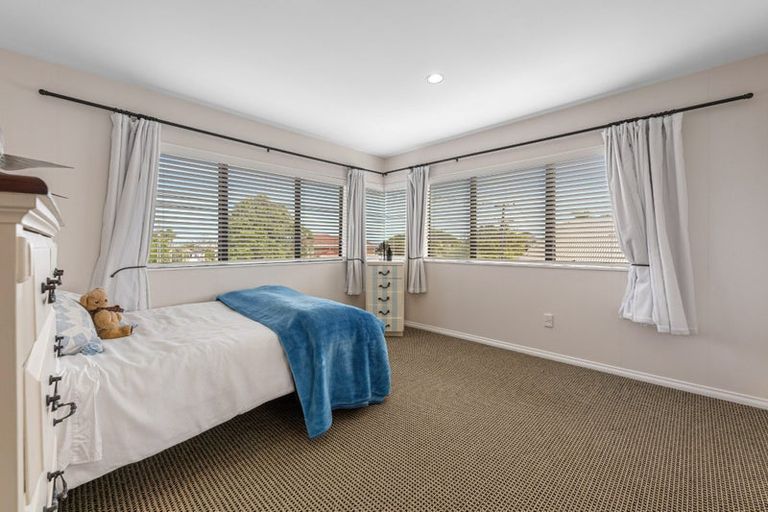 Photo of property in 108 Clovelly Road, Bucklands Beach, Auckland, 2012
