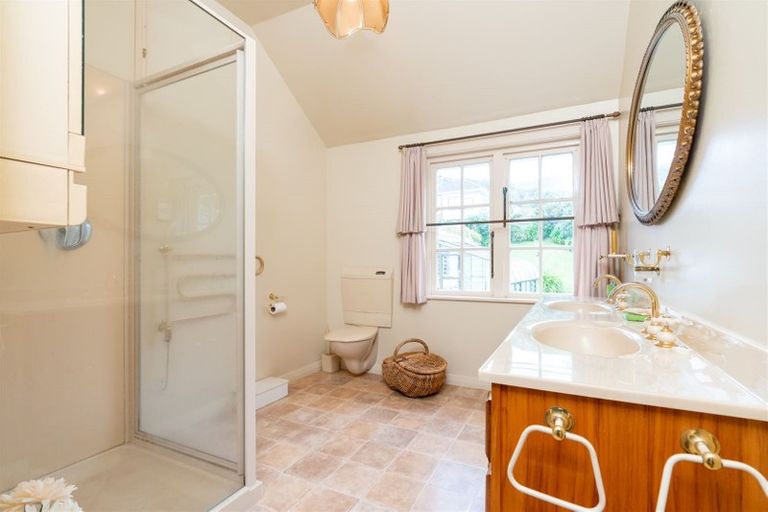 Photo of property in 331 Karori Road, Karori, Wellington, 6012