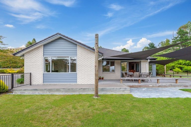 Photo of property in 83 Dalmore Way, Acacia Bay, Taupo, 3385