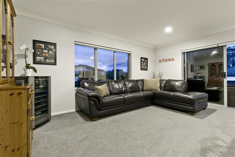 Photo of property in 45 Bartlett Drive, Silverdale, 0932