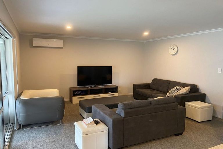 Photo of property in 41 Butterworth Crescent, Papamoa Beach, Papamoa, 3118