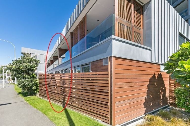 Photo of property in Patent 326 Apartments, 326 Evans Bay Parade, Hataitai, Wellington, 6021