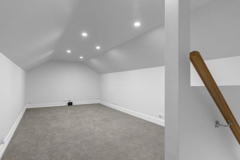 Photo of property in 10 Dundee Close, Darfield, 7510