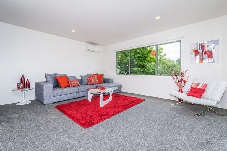 Photo of property in 1/61 Mountbatten Avenue, Hillcrest, Auckland, 0627