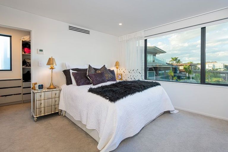 Photo of property in 18a Marama Street, Castor Bay, Auckland, 0620