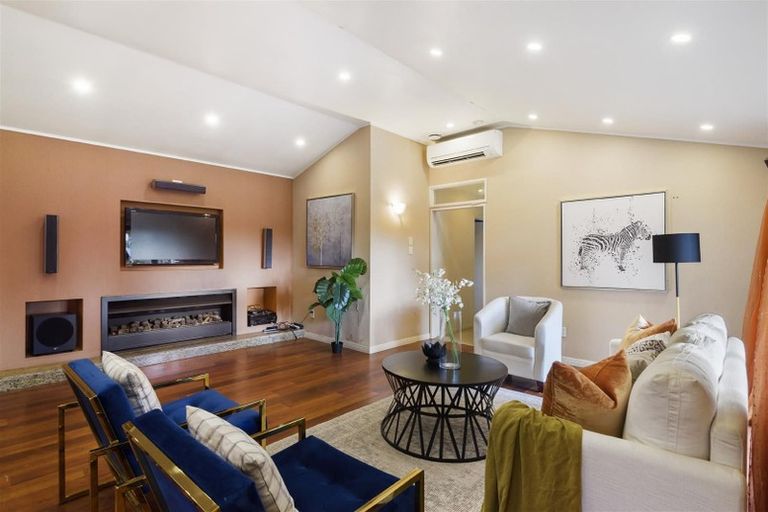 Photo of property in 166 Holmes Road, Waiuku, 2682