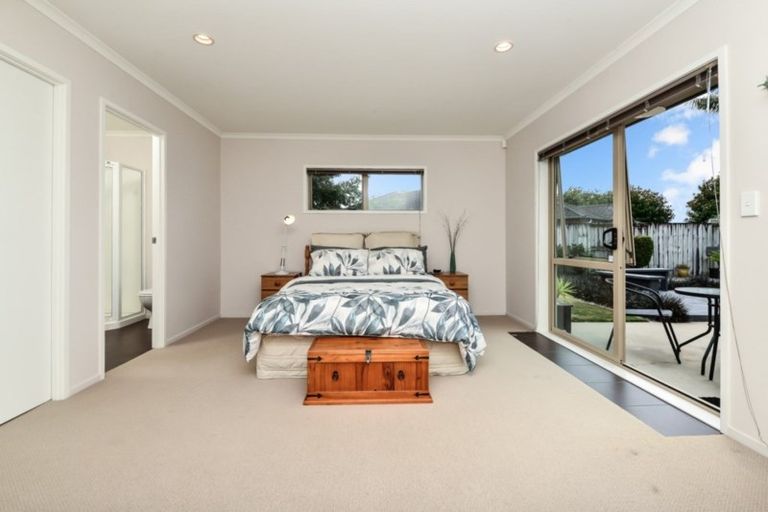 Photo of property in 53 Farringdon Avenue, Rototuna North, Hamilton, 3210