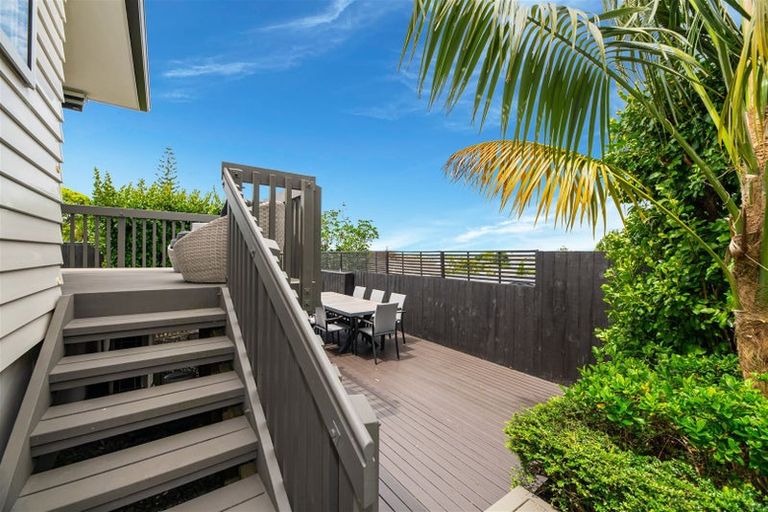 Photo of property in 13a Jenelin Road, Glendene, Auckland, 0602