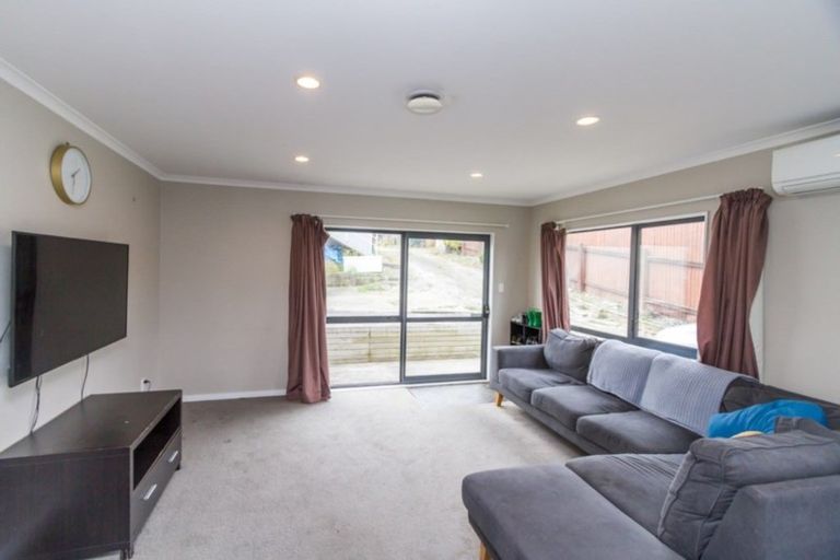 Photo of property in 11a Castor Crescent, Cannons Creek, Porirua, 5024