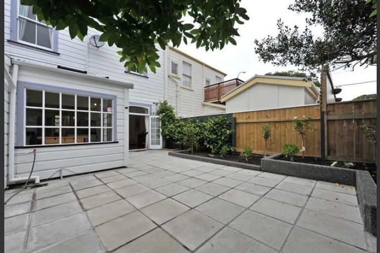 Photo of property in 86 Tinakori Road, Thorndon, Wellington, 6011