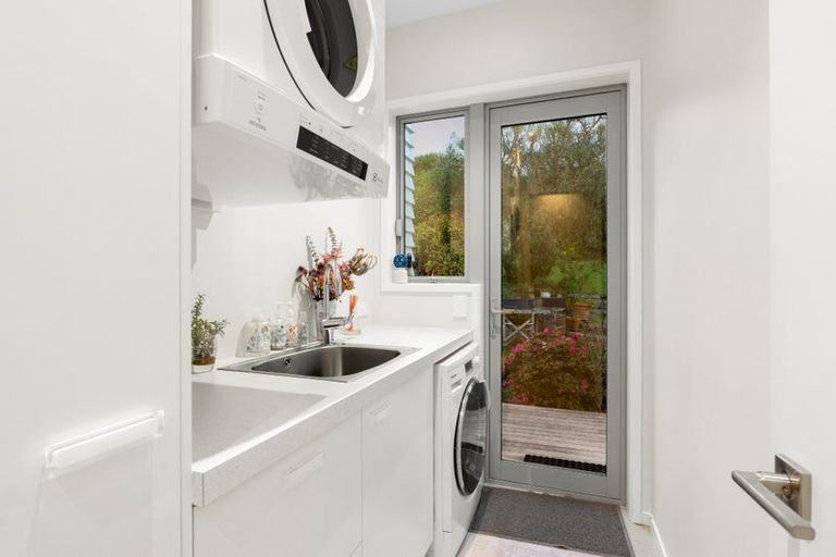 Photo of property in 44 Saint Andrews Hill Road, Mount Pleasant, Christchurch, 8081