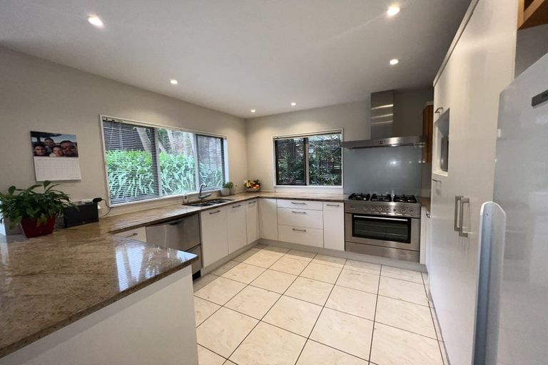 Photo of property in 1b Brighton Terrace, Mairangi Bay, Auckland, 0630