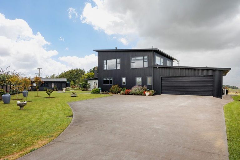 Photo of property in 407 Mount Curl Road, Hunterville, 4784